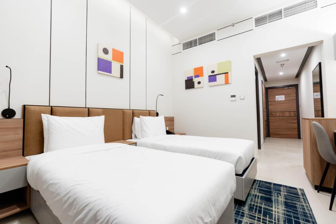 Resivation Hotel Dubai Exterior photo