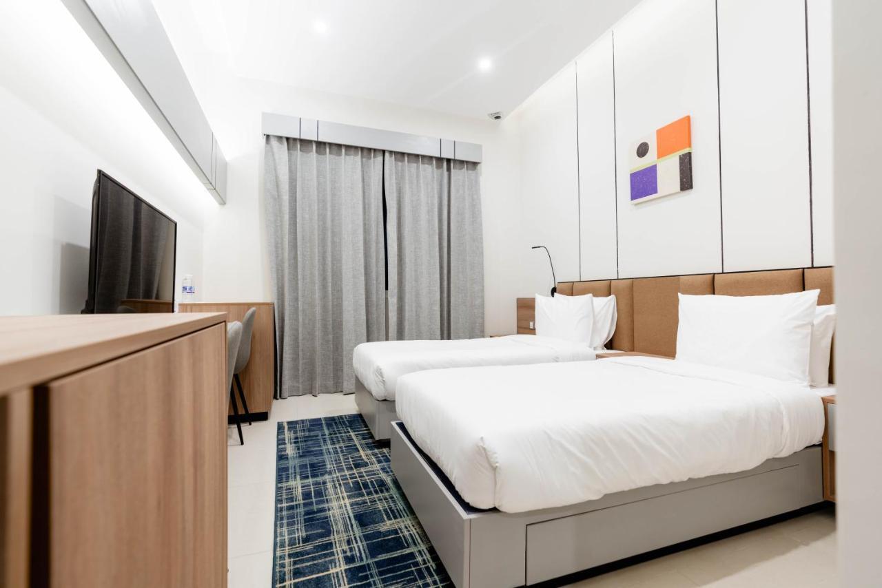 Resivation Hotel Dubai Exterior photo