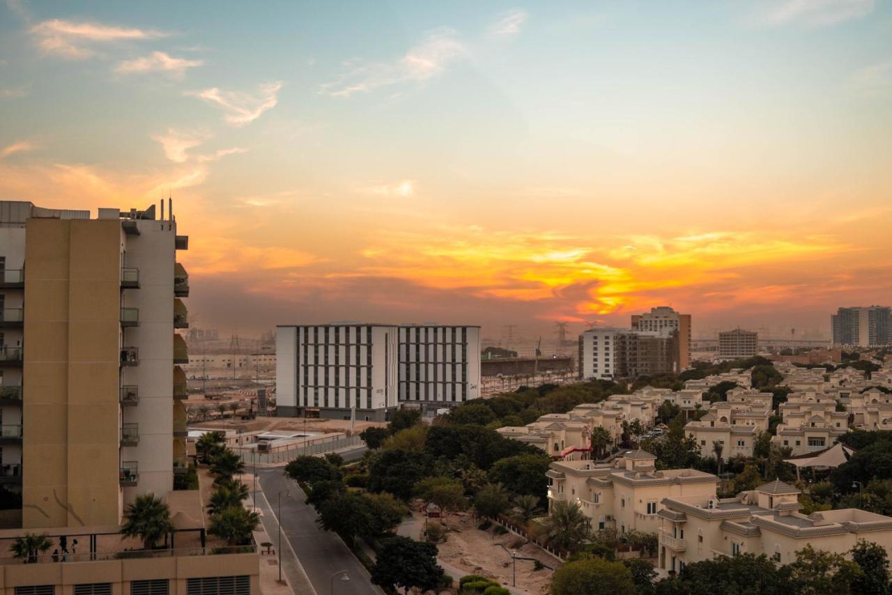 Resivation Hotel Dubai Exterior photo
